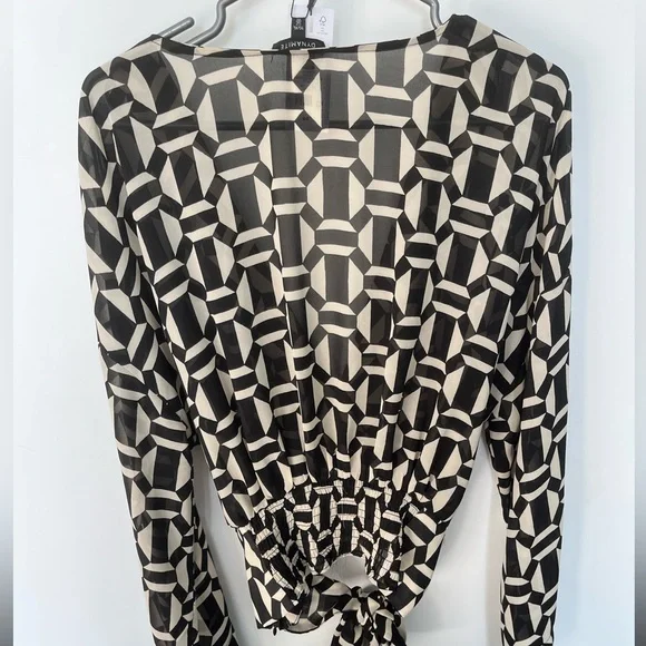 Patterned chiffon blouse - Picture 3 of 4